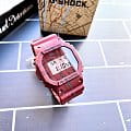 Casio DW-5600SBY-4 наручные мужские часы застежка крупным планом