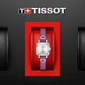 Tissot T0581091603600 наручные женские часы застежка крупным планом