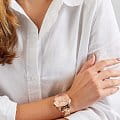 Guess Guess W1070L3,  сша женские часы на браслете сталь с ip покрытием боковой вид