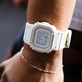 Casio Casio G-Shock GLX-S5600-7BDR (GLX-S5600-7B) , наручные женские часы фото под углом