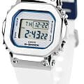 Casio Casio G-Shock GM-S5600LC-7DR (GM-S5600LC-7) электронные женские часы часы крупный план серебристый циферблата