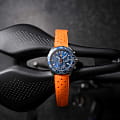 TAG Heuer TAG Heuer Formula 1 Chronograph CAZ1014.FT8028  наручные мужские часы фото под углом.