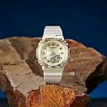 Casio GM-S2140GEM-9A мужские часы застежка крупным планом