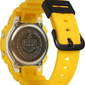 Casio Casio G-Shock DWE-5600R-9 электронные мужские часы часы крупный план черный циферблата