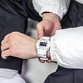 Casio Casio G-Shock DW-5600GC-7 g-shock японские мужские часы на браслете пластик боковой вид