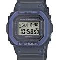 Casio Casio G-Shock DW-5600RS-8 DW-5600 DW-5600RS-8 электронные мужские часы черный циферблат, браслет пластик — вид спереди